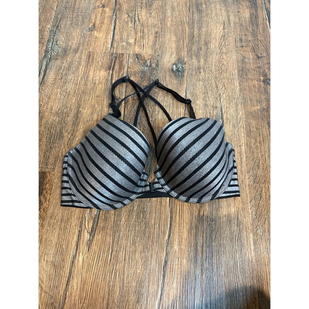 Victoria's Secret front clasp Uplift Semi Demi bra